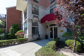 Promenade East in Bronx, NY - Foto de edificio - Building Photo
