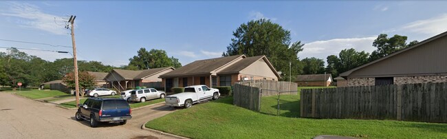 3100 Walnut Street in Texarkana, TX - Building Photo - Building Photo