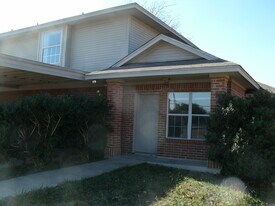 3105 Inglewood St in Denton, TX - Building Photo