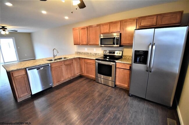 321 Marlowe Cir in Morgantown, WV - Foto de edificio - Building Photo