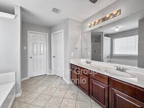 4026 Maiden Way in Converse, TX - Building Photo - Building Photo