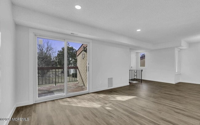 24 Northrup Dr in Brick, NJ - Building Photo - Building Photo