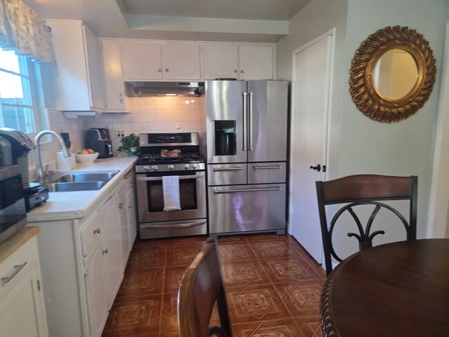 8214 Santa Inez Pl in Buena Park, CA - Building Photo - Building Photo