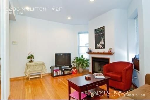 3233 N Clifton Ave-Unit -#2F in Chicago, IL - Building Photo - Building Photo