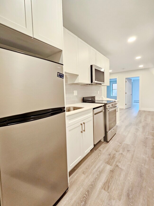 41 Joy St, Unit 8a in Boston, MA - Foto de edificio - Building Photo
