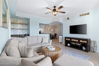 12940 Positano Cir in Naples, FL - Foto de edificio - Building Photo