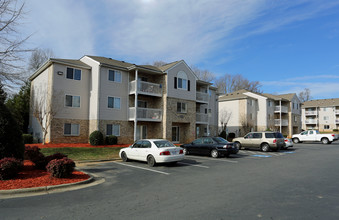 The Landings Apartment Homes in Gastonia, NC - Foto de edificio - Building Photo