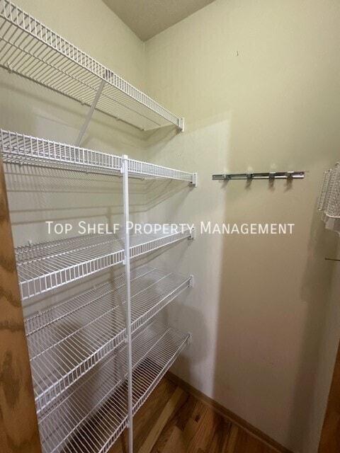 737 E 23rd St N in Newton, IA - Building Photo - Building Photo