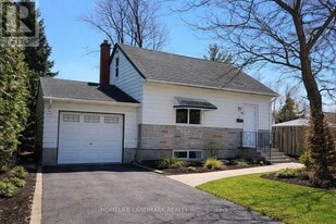 392 Elmwood Ave in Richmond Hill, ON - Building Photo