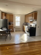 5 Rockland Pl, Unit #2 in New Rochelle, NY - Foto de edificio - Building Photo