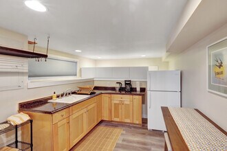 7911 5th Ave NE, Unit 2 in Seattle, WA - Building Photo - Building Photo