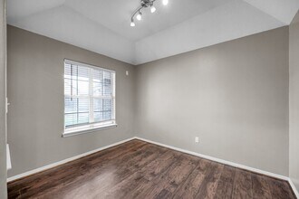 103 Moonspinner in Montgomery, TX - Building Photo - Building Photo