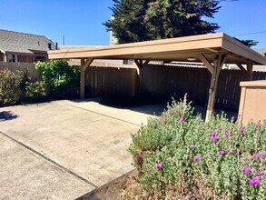 380 Trinity Ave in Seaside, CA - Building Photo - Building Photo