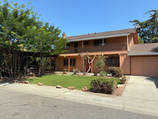 3427 Breton Ave in Davis, CA - Building Photo - Building Photo