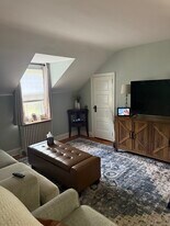134 N State St, Unit Apartment 6 in Newtown, PA - Building Photo