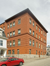 Cedar House in Manchester, NH - Building Photo - Building Photo