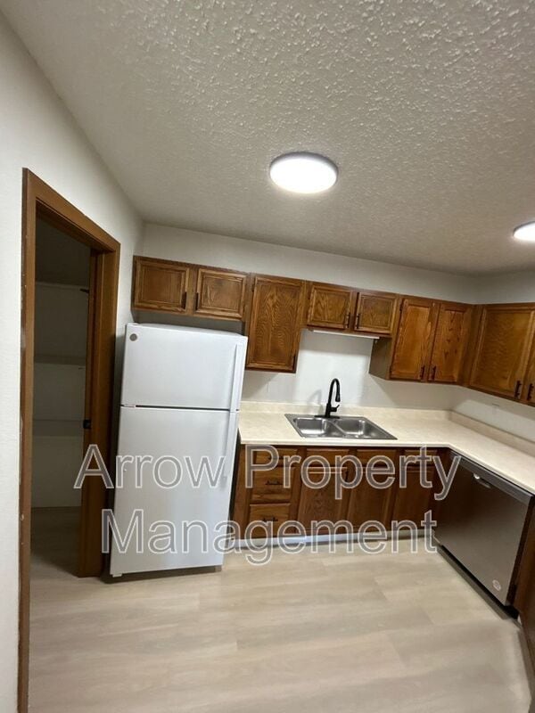 205 E Arbor Ave in Bismarck, ND - Building Photo - Building Photo