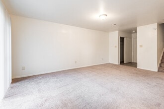 Townhouses of White Oak in Richmond, VA - Building Photo - Building Photo