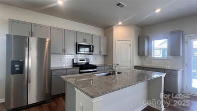 8110 Whitegrove Rd in Mint Hill, NC - Building Photo - Building Photo