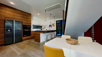 2717 Lytelle Pl in Los Angeles, CA - Foto de edificio - Building Photo