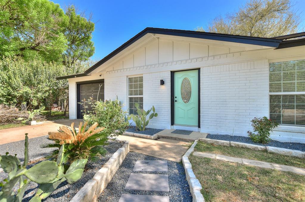 2002 Wagon Crossing Path in Austin, TX - Building Photo