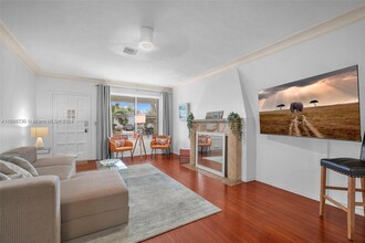 801 SW 24th Rd, Unit 78K-3 in Miami, FL - Building Photo - Building Photo
