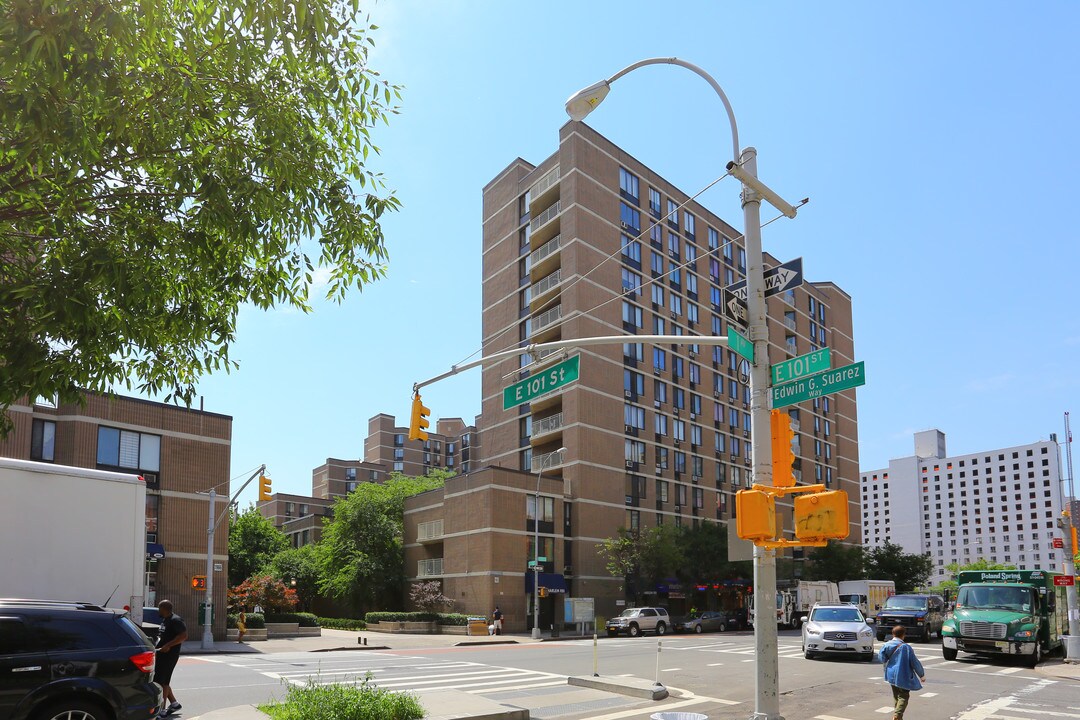 The Crossing in New York, NY - Building Photo