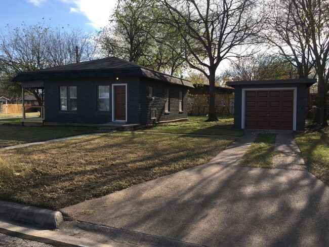 property at 1609 N Park St