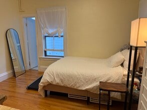 219 Washington St, Unit 8 in Winchester, MA - Foto de edificio - Building Photo