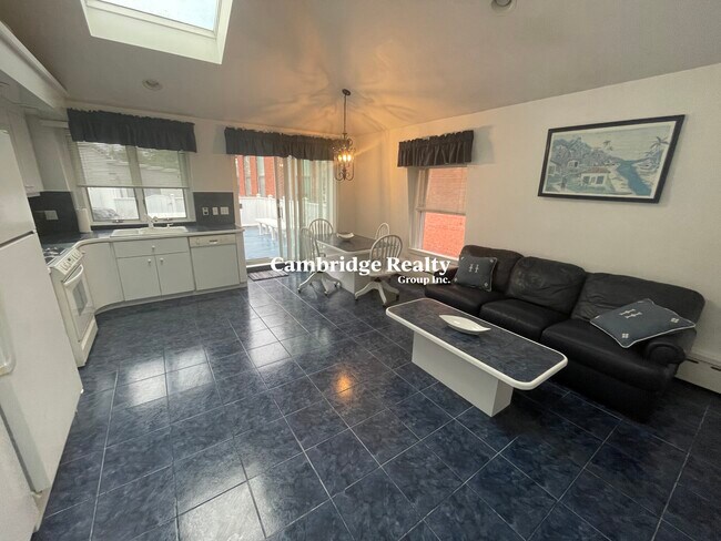 79 Harvey St, Unit 3A in Cambridge, MA - Building Photo - Building Photo