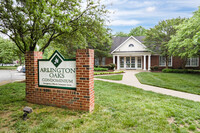 Arlington Oaks in Arlington, VA - Building Photo - Building Photo