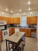 266 Center St, Unit 1 in Winona, MN - Building Photo - Building Photo