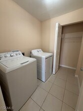 3308 42nd St SW in Lehigh Acres, FL - Foto de edificio - Building Photo