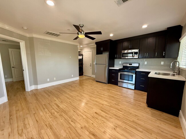 property at 7152 Fulton St