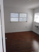 1038 11th St-Unit -11 in Miami Beach, FL - Building Photo - Building Photo
