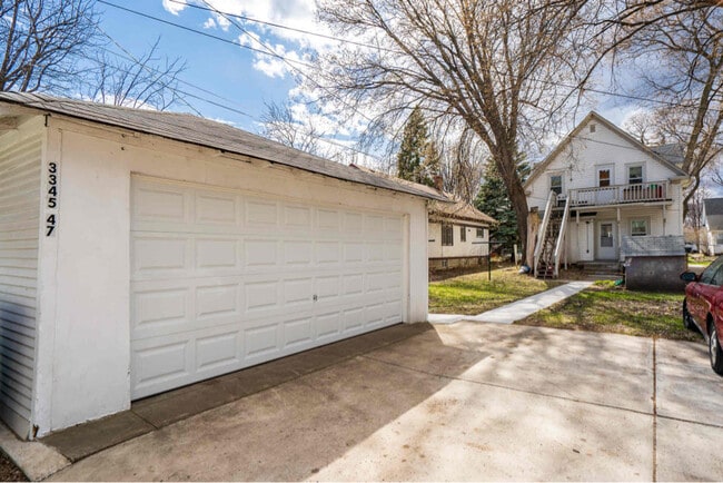3345 S 31st Ave in Minneapolis, MN - Foto de edificio - Building Photo