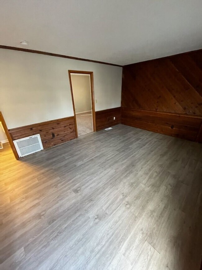 property at 120 Vista Cir