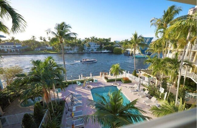 1015 Spanish River Rd-Unit -314 in Boca Raton, FL - Foto de edificio - Building Photo