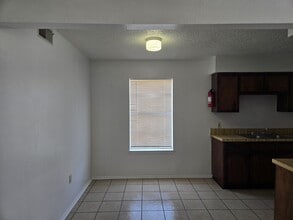 100 Melrose Dr in Donaldsonville, LA - Building Photo - Building Photo