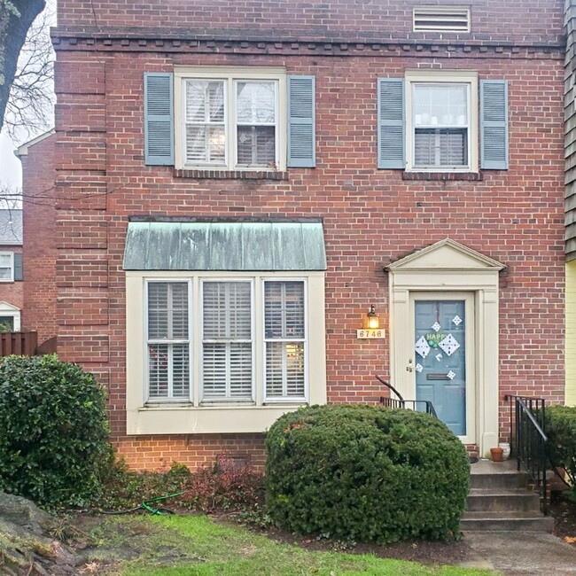 property at 6746 Hillandale Rd