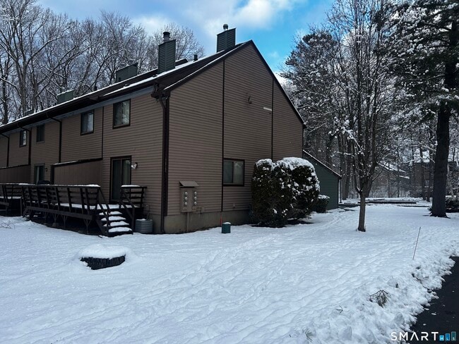 151 Wynwood Dr in Enfield, CT - Building Photo - Building Photo