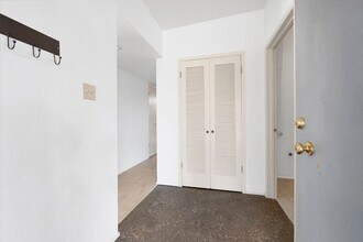 912-912 J St in Davis, CA - Building Photo - Building Photo