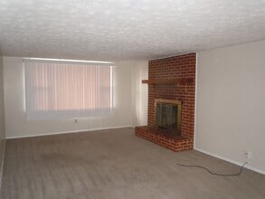 1302 Eileen St in Collinsville, IL - Building Photo - Building Photo