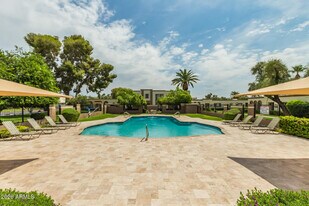 5174 N 83rd St in Scottsdale, AZ - Building Photo