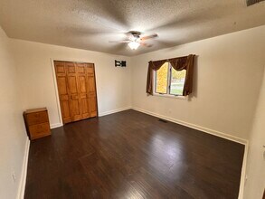 710 S Shore Ct in Columbia City, IN - Foto de edificio - Building Photo