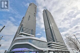 8 Interchange Wy in Vaughan, ON - Building Photo