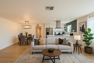 604 E Orange Grove Ave in Burbank, CA - Building Photo