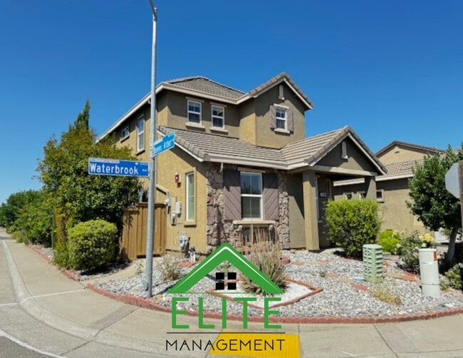 10898 Waterbrook Way in Gold River, CA - Building Photo - Building Photo