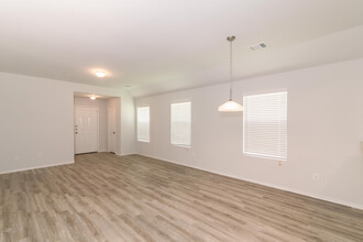8702 J C Oaks Cir in Houston, TX - Building Photo - Building Photo