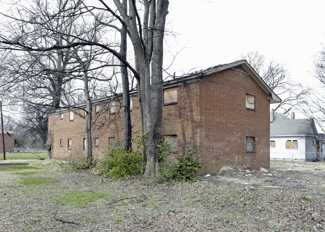 1106 Latham St in Memphis, TN - Foto de edificio - Building Photo